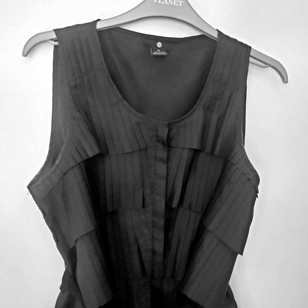 Black Lightweight Button Down Blouse Top Feat. Layered Mini Pleats Ruffles Belt